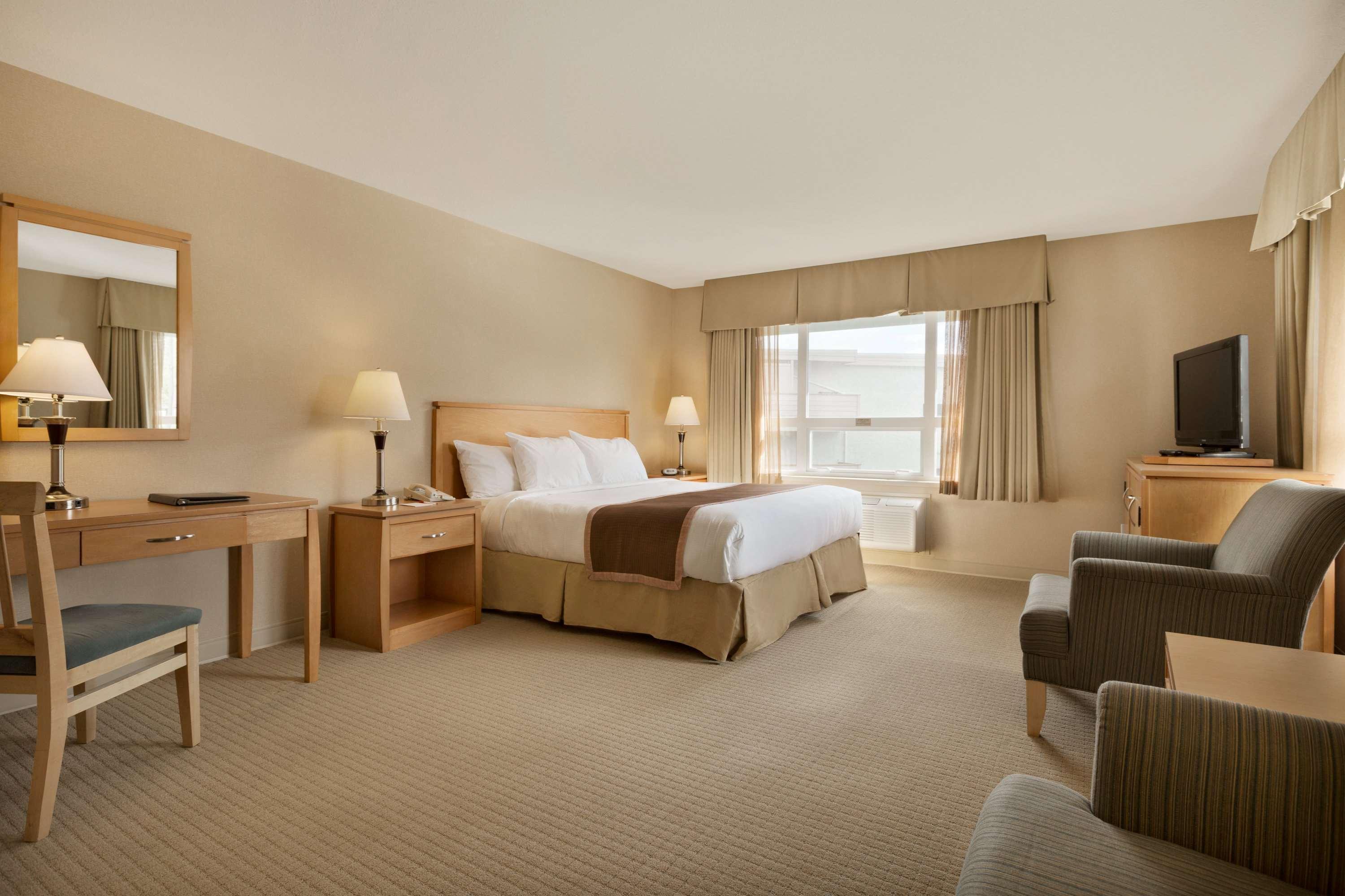 Hotel Ramada By Wyndham Nanaimo Zewnętrze zdjęcie
