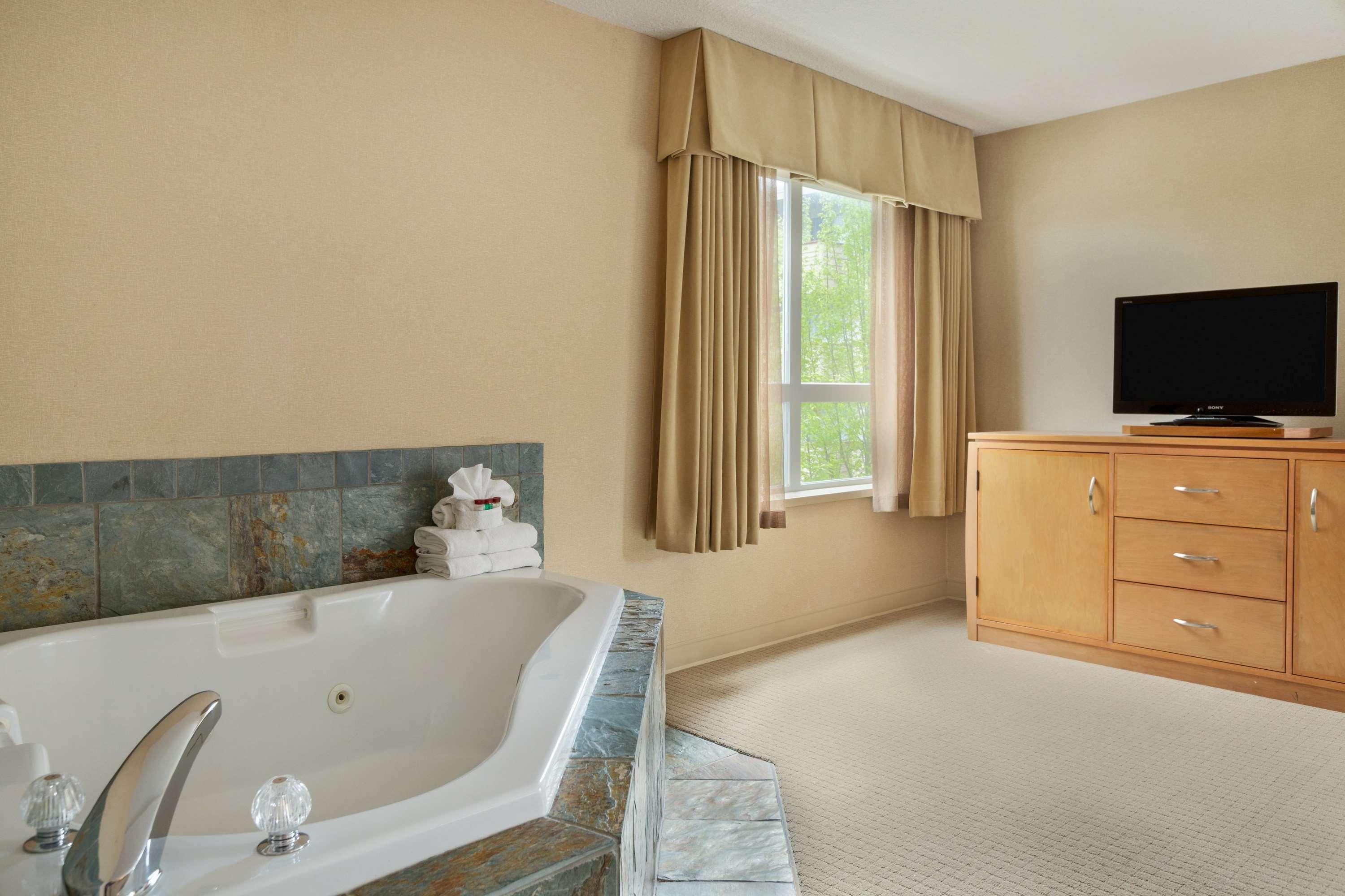 Hotel Ramada By Wyndham Nanaimo Zewnętrze zdjęcie